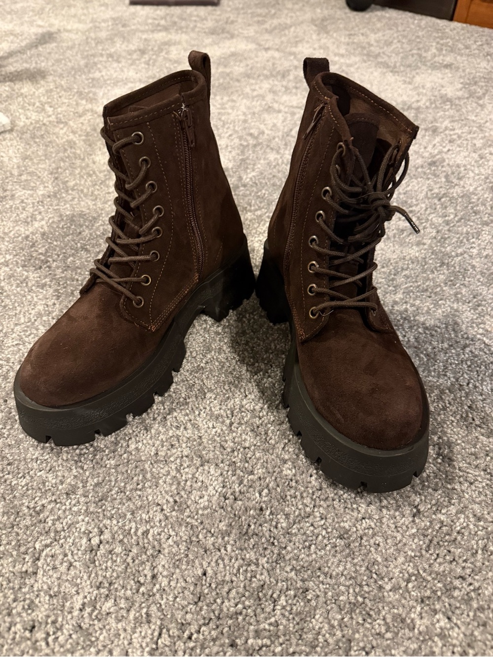 NWOT Steve Madden Brown Suede Lace-Up Platform Lug Sole Combat Boots